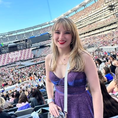 alainatoowell's profile picture. 