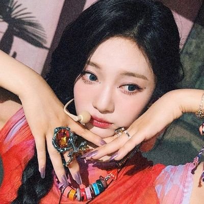 💭🍓 fan and writing acc | busy with acads & practices!