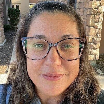 JulianaMon96324's profile picture. 