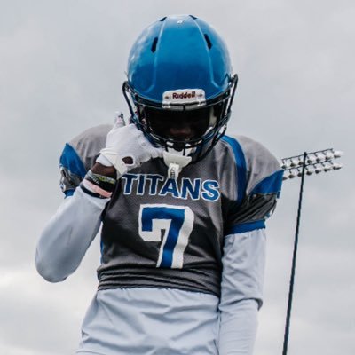 🇬🇭🇨🇦DB/WR Class of ‘24 | 6’0 175 lbs | 3.73 GPA | MVP 7v7 | All City WR / DB | St. Mother Teresa Catholic High School | Email : Joshuaayrakwa435@gmail.com