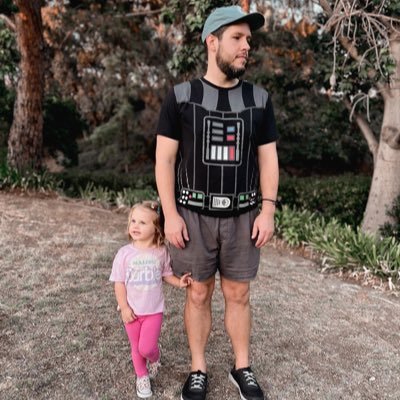 Nora’s Dad // Emma’s Hubby // Nerd & Software Dev // Storyteller & Entertainer