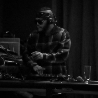 Bradeh aka ReyRodGrundy
@lcdl2m
MC/BeatMaker/DJ
Cazador-Sicario de las 1200's-Bandido de Ritmos-Nomada-Chugar Bear-Hijo Desobediente.
LCDL2M