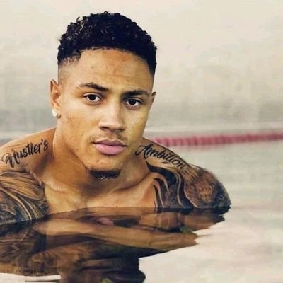 Laura06880665's profile picture. Make life easier to people