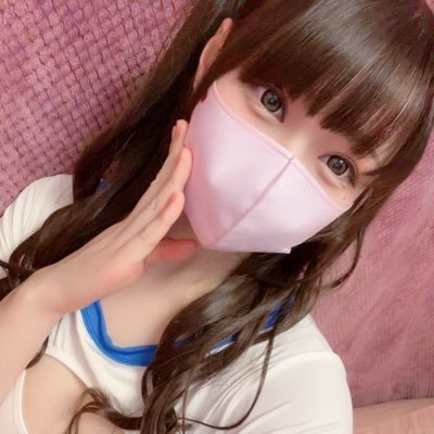 普段は歌って踊る人です。
鈴木愛理ちゃんを敬愛してます。
すっごくSNSとかに厳しい事務所なので内緒で裏垢することにしました。
ぶらんでぃんぐ、とか知らん！

身バレ怖いのでマスクだけ🙏

ついったーはじどりの練習！
ちょっと攻めてるやつは、あんまり見てなそうなファンティアていうサイト！
盛れるようになりたいー。