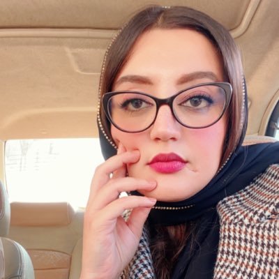 إِذا غامَرتَ في شَرَفٍ مَرومٍ فَلا تَقنَع بِما دونَ النُجومِ💫