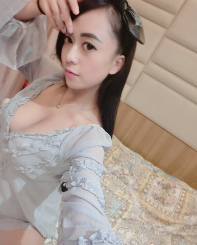 Kiciteam124's profile picture. 전 knn 기상캐스터 (현)입니다, 여행, 쇼핑, 음식, 그리고 솔직한 여자입니다.당신이 28세 이상의 성숙하고 신중한 직장 생활을 하며 스토킹하지 않는 남자라면만약 당신이 흥미가 있으면 나에게 연락해도 된다