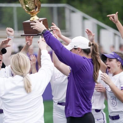 “Show up and do the work.” Believer. Mama to L&C. Coach of THE Richardson Eagle SB team. 💜 in that order!