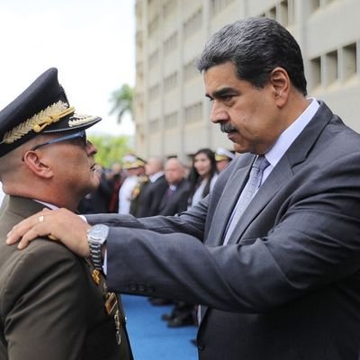 Soldado Operacional de Bolívar y Chávez / Comandante General del Ejército Bolivariano. Defensor de la paz y los derechos del pueblo