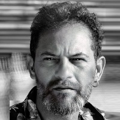 ODTÜ Fizikli ama Fizikçi değil,
DTCF Tiyatrolu Aktivist Yazar, Yönetmen •• Filmmaker ••
https://t.co/VYnodpegRt •• 💛❤️🦁 #p3c41GANG