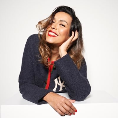 SheilaSalvato's profile picture. Creative Director @buzzoole  👋🏼Author @Personalbrandingkit  ✨ Web3 enthusiast 🪩