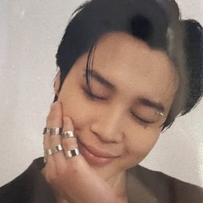 quasesemprejuju's profile picture. ''eles me perguntam se eu já sei o que o amor vira quando chega o fim''-Julho