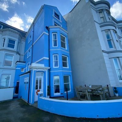 A ‘room only’ guesthouse for adults, situated on the North Bay of Scarborough offering sea views. A warm welcome awaits so call 01723361864 to book your stay.