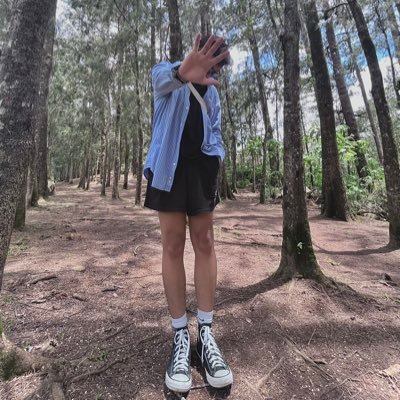 HENLO.