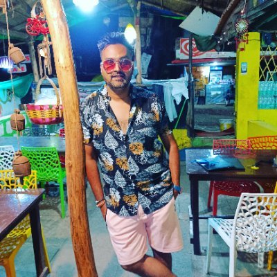 AbsolutAmit's profile picture. Ex-banker turned Solopreneur. Enthusiastic about writing, cinema, reading, travelling, making a meaningful impact on the world and a lot more.
Finding myself