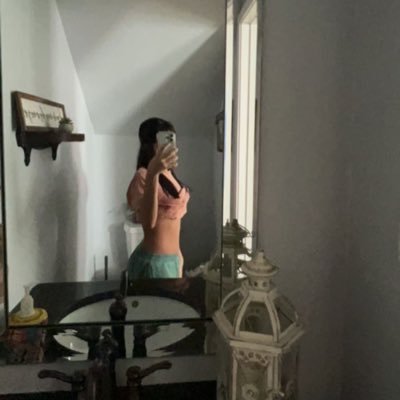 yourfavmelanie's profile picture. 😉