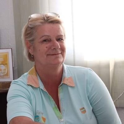 Emira1659189751's profile picture. Ništa od toga.  Nek drugi pišu o meni zabavnije je🇧🇦