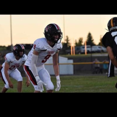 6’1, 165 - Cornerback, Hurdler - ADM - 3.5 gpa - 4.7 40 - Bench 235 - Squat 330 - Clean 225 email: carter.padget@gmail.com