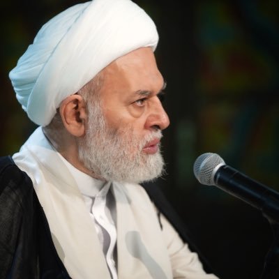 شخصية اسلامية وسياسية عامة، عضو لجنة كتابة الدستور العراقي