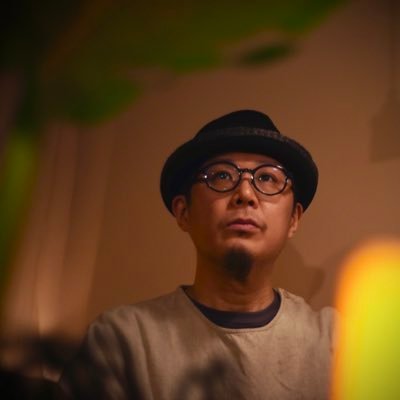 SoundArtist / ArraMbira / Percussion / Ambient / Cat / kyoto // 京都在住の音楽家。打楽器やカリンバ、アレイムビラを使って絵を描くように音を作りたい。愛猫はチェロとビオラ。小さな楽器好き。音楽家3人のアンビエントユニットも→@coconoeofficial