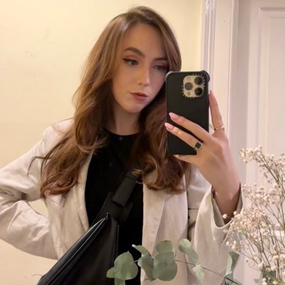 charryan963's profile picture. ☘️