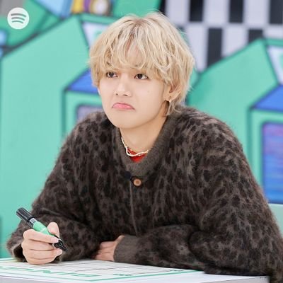 Tots a sweetheart🥰
Fashionista👛👠
Music🎶🎧
Addicted to chocolate😂
Tots a bitch😏🖕