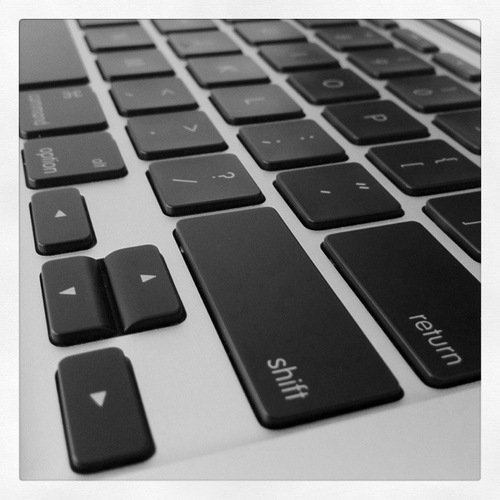 MacBook Airと、iPhone、iPad使い。Appleが大好き。趣味のF1のせいでシーズン中はかなり寝不足気味に。