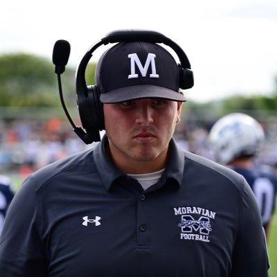 Moravian University Offensive Line Coach #HoundEm | JCU ‘22 | Mentor ‘18