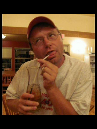 MoodyLen77's profile picture. What is this twitter crap anyways. And how does it work.