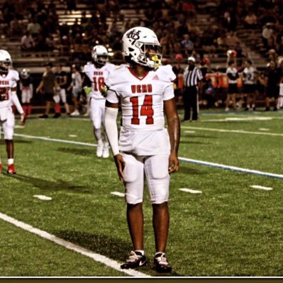 6’1 | 188Ibs | 💨| ‘24🎓| WR/ATH | Email @simmonsmachi223@gmail.com |📱772-240-2781 | Vero Beach High School | (#14 Always Open )#WaffleHouse 🥷🏽 Film