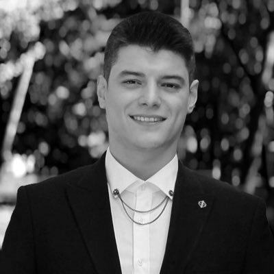 Dijital İçerik Üreticisi | @ParanDijital® kurucusu | 🟢 25 yıldır çevrimiçi | Bilişim (IT) profesyoneli | 40 Yaşında Milletvekili.