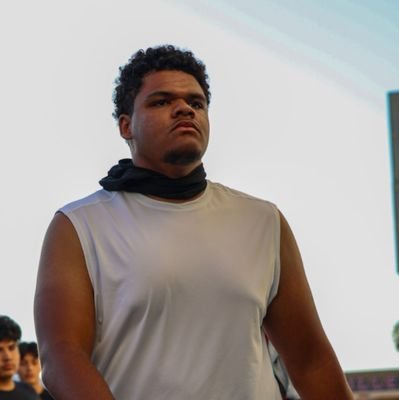THS RT/DT GPA: 3.8 HT: 6'2 WT:285 class of '25 NCAA ID: 2210693998 📧:golden_aep11@outlook.com
