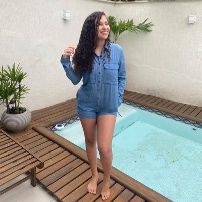 AdrianneRayann1's profile picture. • @povinicin 💍