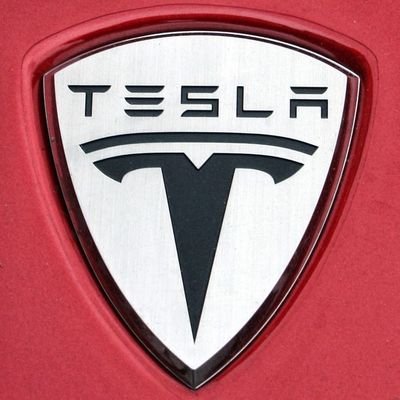 deal with Tesla parts
repairs services offered 
shipping 🌐✈
