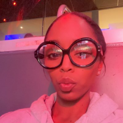 bxshybxbyy's profile picture. i can’t get in my old twitter i’m IRKED!