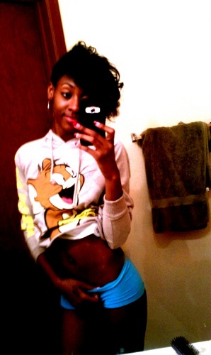 Tren_EatMe's profile picture. so umm yeah I'm pretty fcking awesome . #teamfollowback #teambeauty #teamkik (: