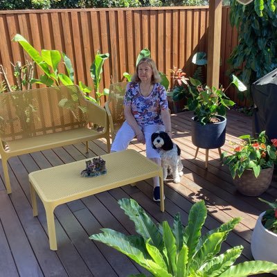 A friendly Kiwi , getting on a bit but still kicking, left leaning, interests..animals,gardening,reading, art. Love the outdoor living in http://Queensland.