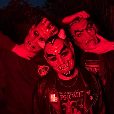 Spooky punk from Sacramento, CA 👻 All creeps and spirits welcome 🕷️