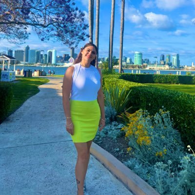 mapisvillalobos's profile picture. dance, smile , live... live.. dream.. reach..pray.. play..LIVE. love.. regret! but always be ur self!