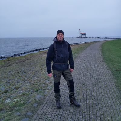 ex cop, lange afstand wandelaar, levensgenieter, avonturier, fotografeert aardig, pelgrim, sportief, vrijwilliger Veteranen Search Team / ready2help Rode Kruis