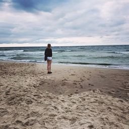 theyloth88474's profile picture. 