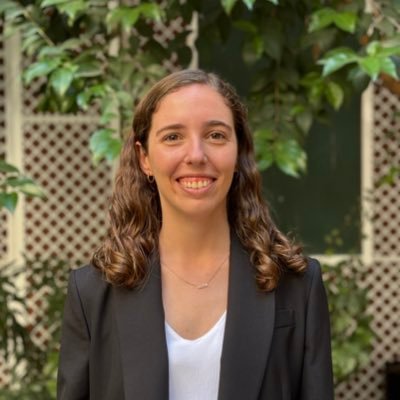 ma_clara_arroyo's profile picture. Economist @IMFNews | PhD @CEMFINews | Uruguaya(n) 🇺🇾