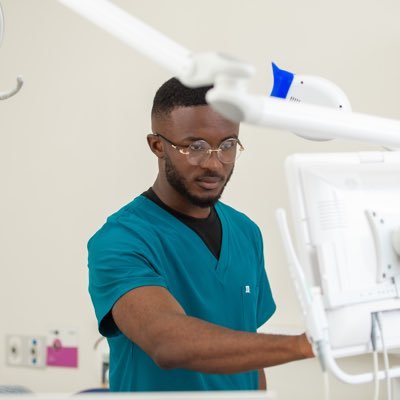 Theo_Bimpong's profile picture. A tall glass of pineapple strawberry vodka lemonade. Follow your most intense obsessions mercilessly || favorite song: Lavender Sunflower 🌸 - Tory Lanez 🎵||