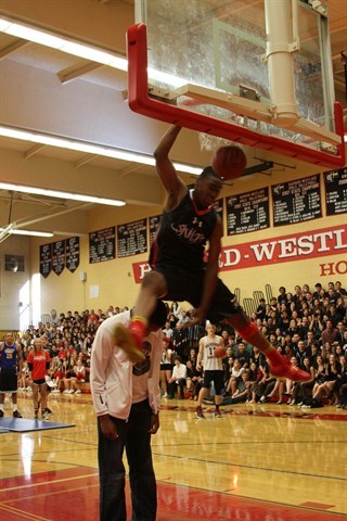 zena_edos's profile picture. The young guy from Cali who's headed to HARVARD to hoop and become great. #IvyLeague #NMH #2013