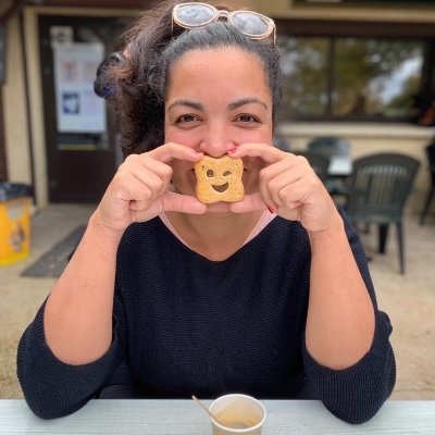 MebkhoutZina's profile picture. coach, thérapeute et féministe . coanimatrice de @yessspodcast #AlimentationIntuitive