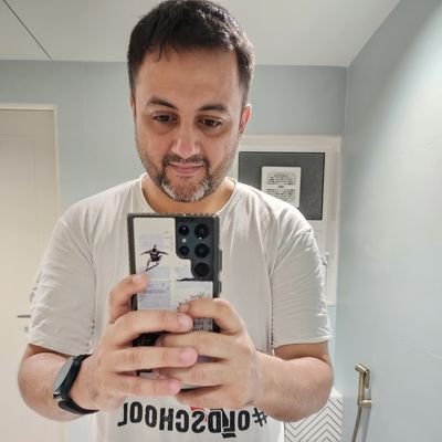 coolfrog1988's profile picture. Battle.