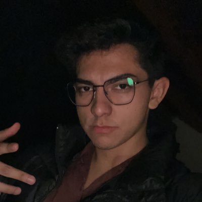 Yo ejerzo la Comunicación, los viajes y el regueton 🤩❤️🩹