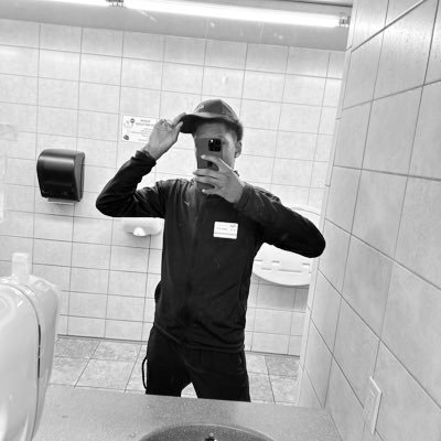 IM9tt's profile picture. 