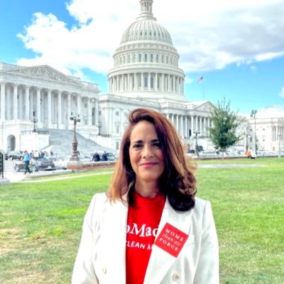 AVP @cleanairmoms; Dir. @ecomadres_; Creator Sara J. González Memorial Park; Sr. Fellow @co_generate; Scholar @plsprogram; x @instyle @billboard;❤️@langwhitaker