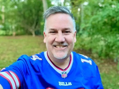 larry_will3059's profile picture. Orthopedic surgeon
