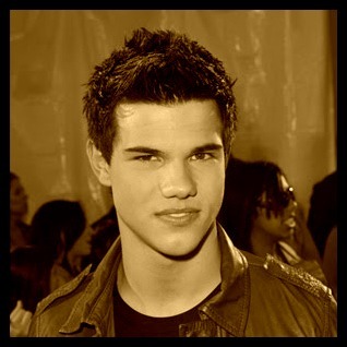 taylorlauthner3's profile picture. 